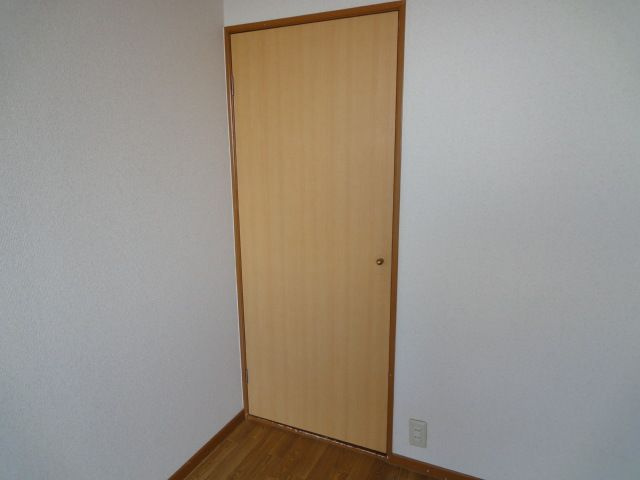 コーポラスコスモスの収納