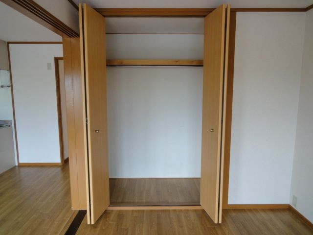 コーポラスコスモスの収納