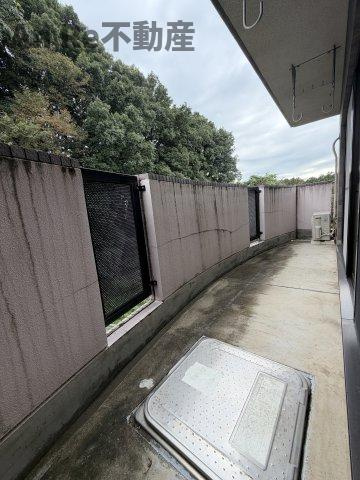ドゥムールＮＹ２１のバルコニー