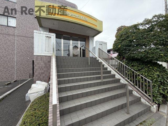 ドゥムールＮＹ２１のエントランス
