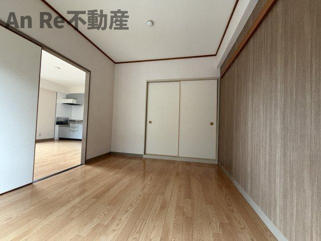 ドゥムールＮＹ２１の洋室