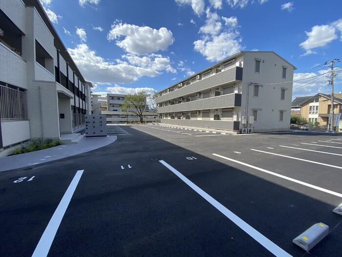 ウェルデンス戸塚 Ｂの駐車場|駐車場