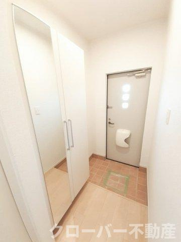 ガーデンハウス　菊水の玄関