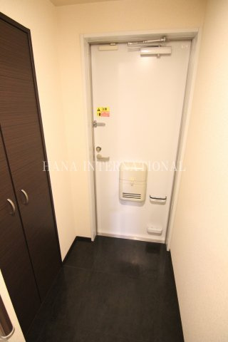 クレイノルレクチェの玄関