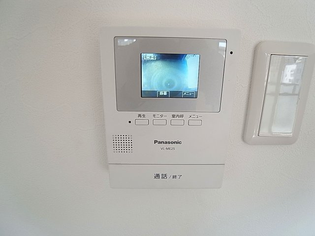 ディパピヨンのセキュリティ|録画機能付きモニターフォンで顔が分かり安心