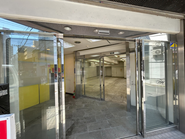 舟入本町ビルのエントランス