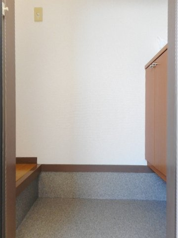 ブルークローバーの玄関