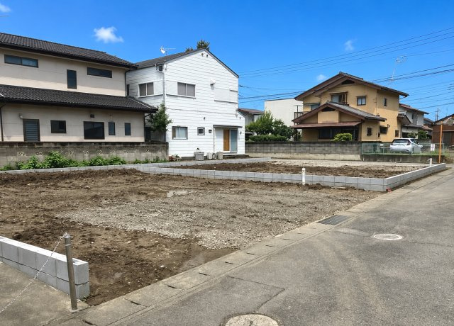 【前面道路含む現地写真】 | グラファーレ高崎市上並榎町ー② | （建築前現地）