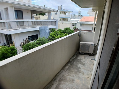 【バルコニー】 | パティオハウス | バルコニーからの眺めを楽しみながら食事をしませんか