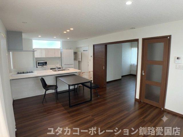 【居間・リビング】 | 緑ヶ岡5丁目53-207売家