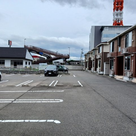 【駐車場】
