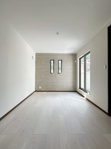 安佐南区長束西4丁目の洋室|広々とした6帖の主寝室☆