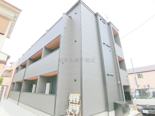 ブルージュ大田六郷の外観|2026年6月築　木造地上3階建て総戸数12戸インターネット無料
京急本線雑色駅最寄り徒歩12分の大田区西六郷2丁目
