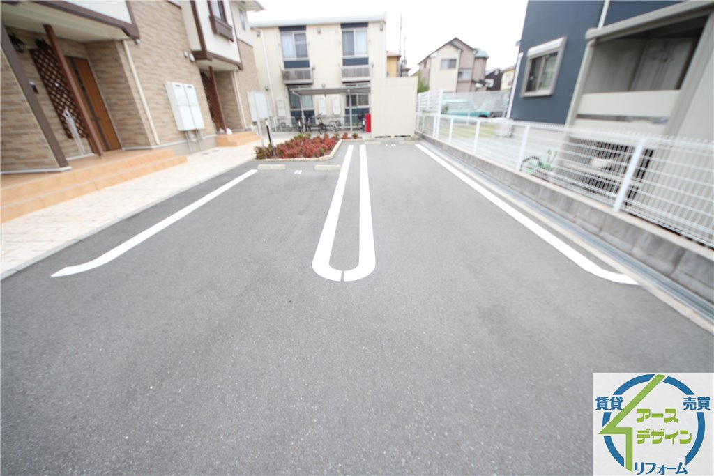 レジデンス池田の駐車場