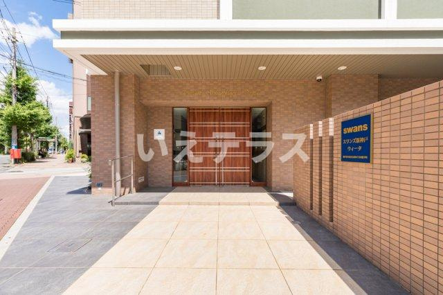 スワンズ新神戸ウィータのエントランス
