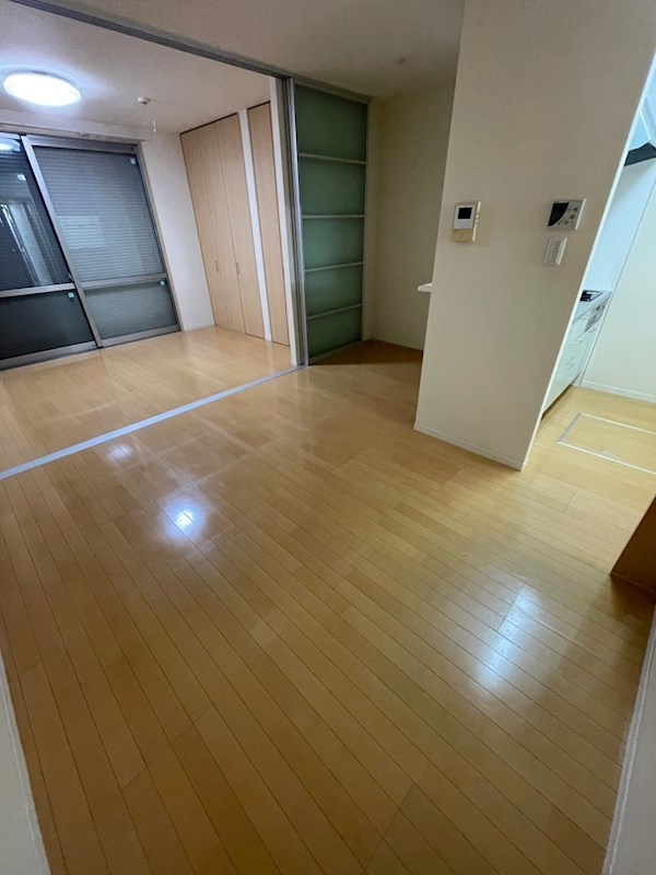アヴェーク宝塚の居間・リビング