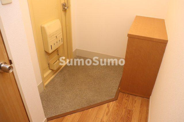 てんぐ屋西新ビルの玄関