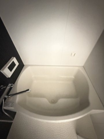 プレジール三ノ宮Ⅲの浴室