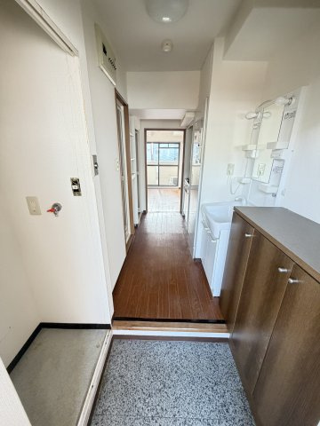 中山手ミオ壱番館の玄関