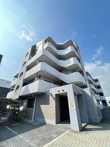 西宮エバーグリーンの外観