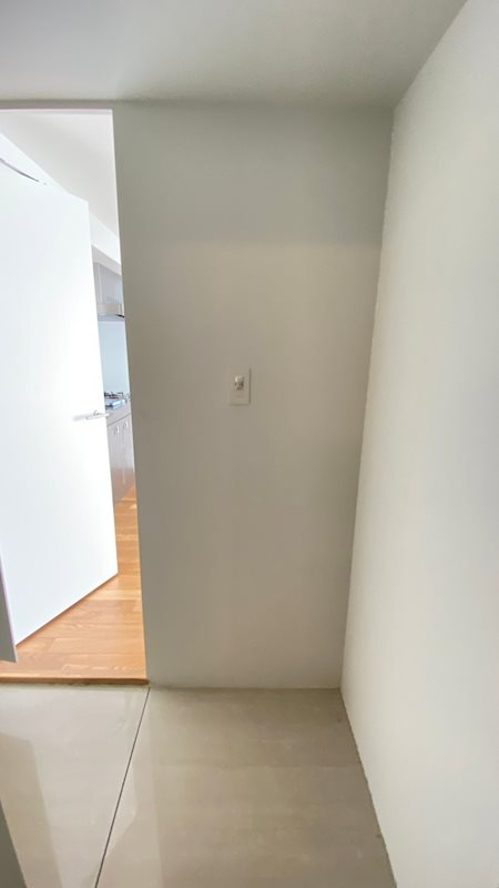 ＬＥＧＡＬＡＮＤ三軒茶屋の玄関