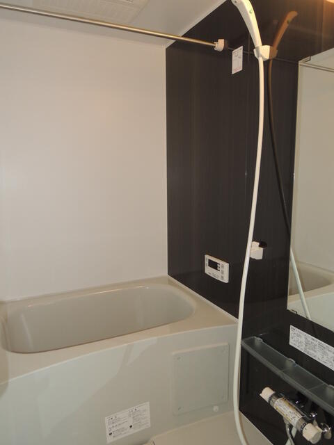 ラフィネ三軒茶屋の浴室