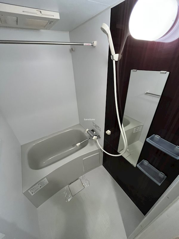 クレビオス難波EASTの浴室