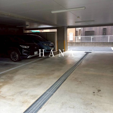 クラーシェ妙典の駐車場