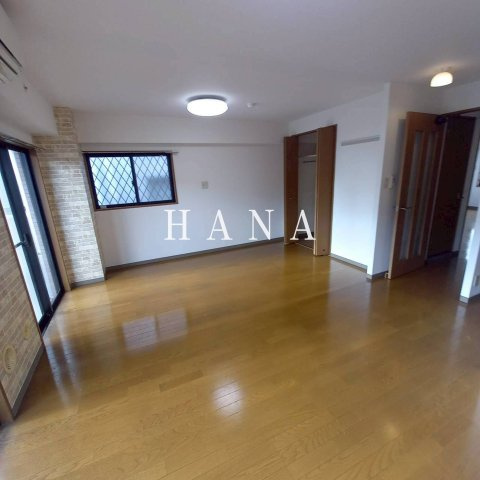 クラーシェ妙典の洋室