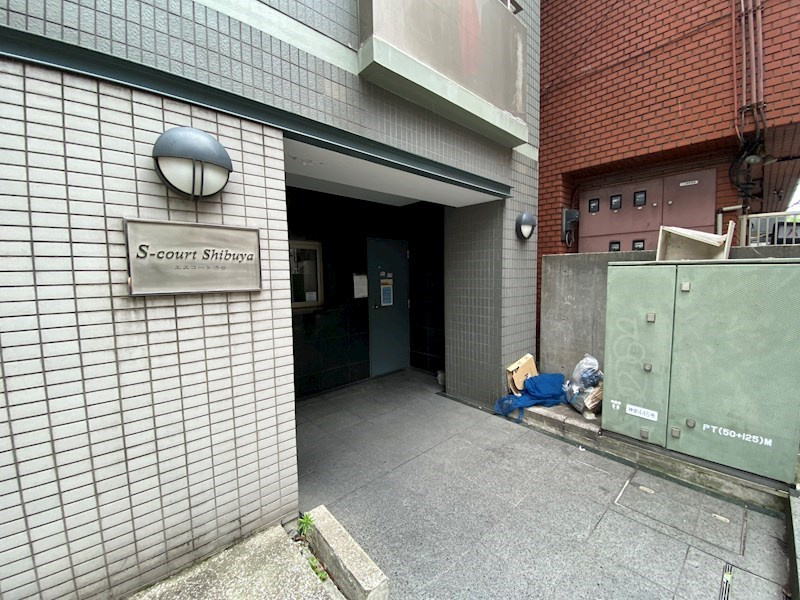 エスコート渋谷のエントランス