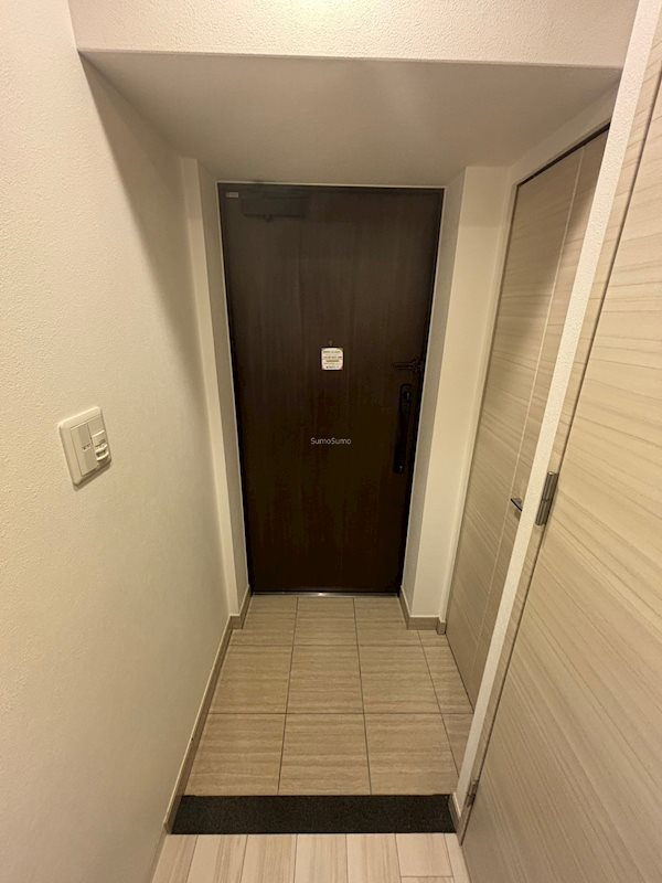 コンフォリア京町堀の玄関