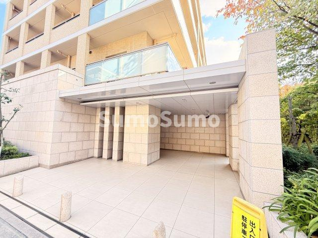 ローレルコート芦屋のエントランス