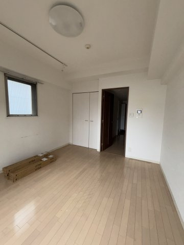 アーデン谷町の寝室