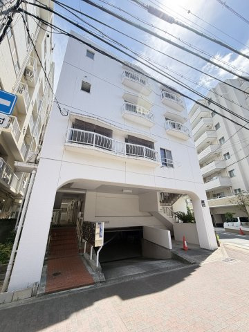 マンション指月の外観