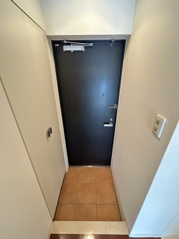 ルネ日本橋アネーロの玄関