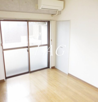 【居間・リビング】 | ＳＵＮＭＡＬＬ蕨 | 洋室のお部屋です。