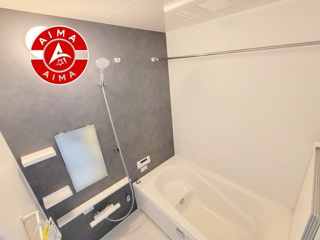 福岡市東区八田3丁目第12-2棟（1号棟）の内観：施工例|1日の疲れを癒してくれる広々バスルーム。雨の日のお洗濯にも大活躍な浴室乾燥機付です！