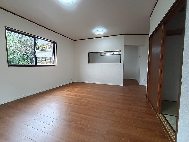 高崎市中居町2丁目リフォーム済中古住宅の居間・リビング