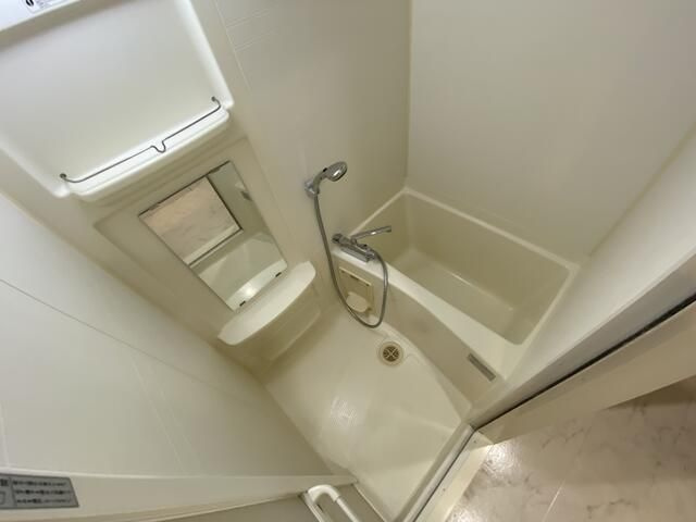 クレジデンス神谷町の洗面所