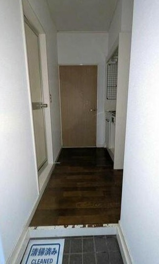 横浜市港北区小机町の賃貸マンションの玄関