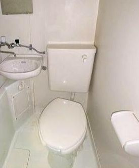 横浜市港北区小机町の賃貸マンションのトイレ