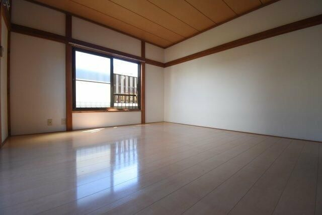 コーポ長谷川の居間・リビング