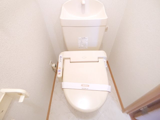 リビングタウンなかもずB棟のトイレ