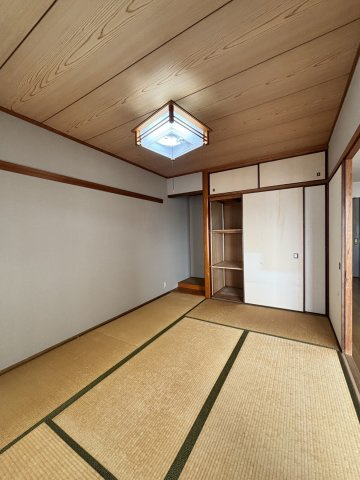 高松市茜町の中古マンションの和室
