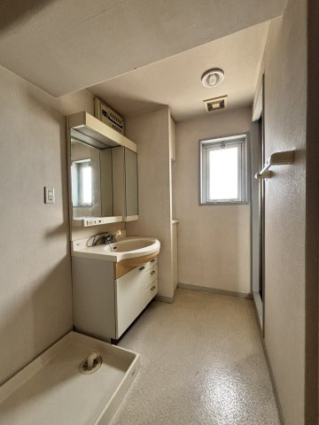 高松市茜町の中古マンションの脱衣所