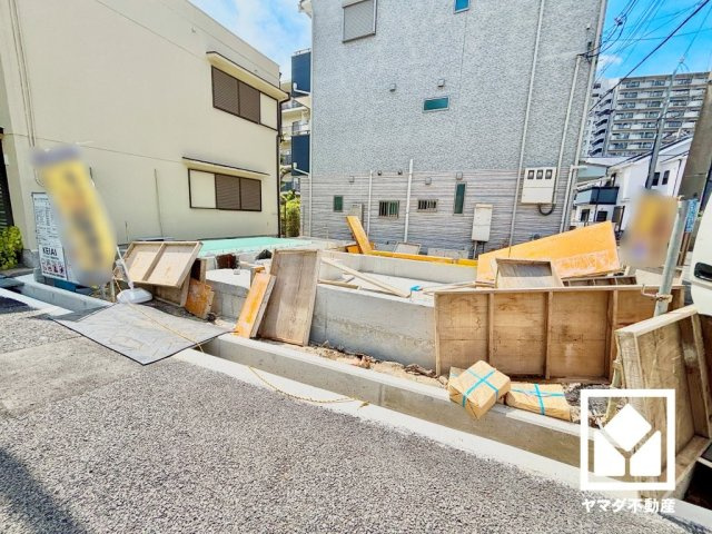 尼崎市長洲東通２期のその他|キッチンの横には窓がございますので、昼間は手元が明るく、お料理がはかどります。