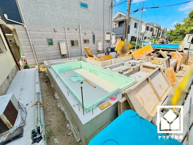 尼崎市長洲東通２期のその他|浴室には小窓が付いているので明るく、こもりがちな湿気もすぐ取り除くことができます。