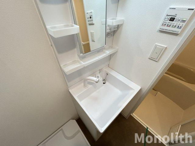 ジーメゾン岸和田上町の独立洗面台