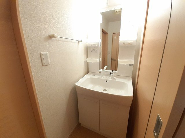 サクラの洗面所|コンパクトで使いやすい洗面所