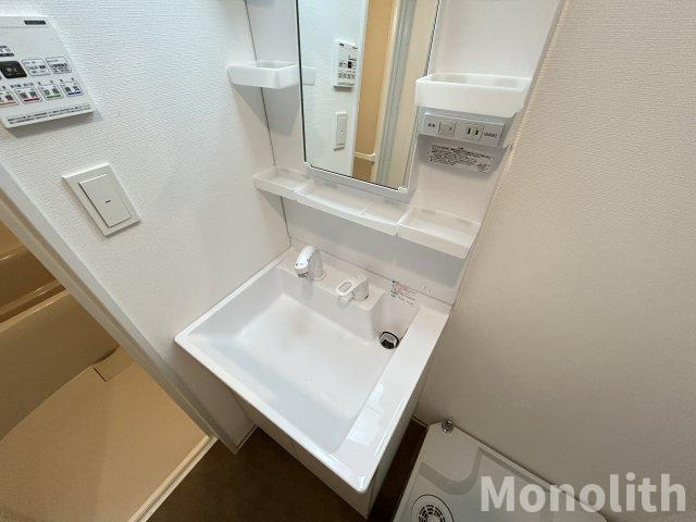 ジーメゾン岸和田上町の独立洗面台